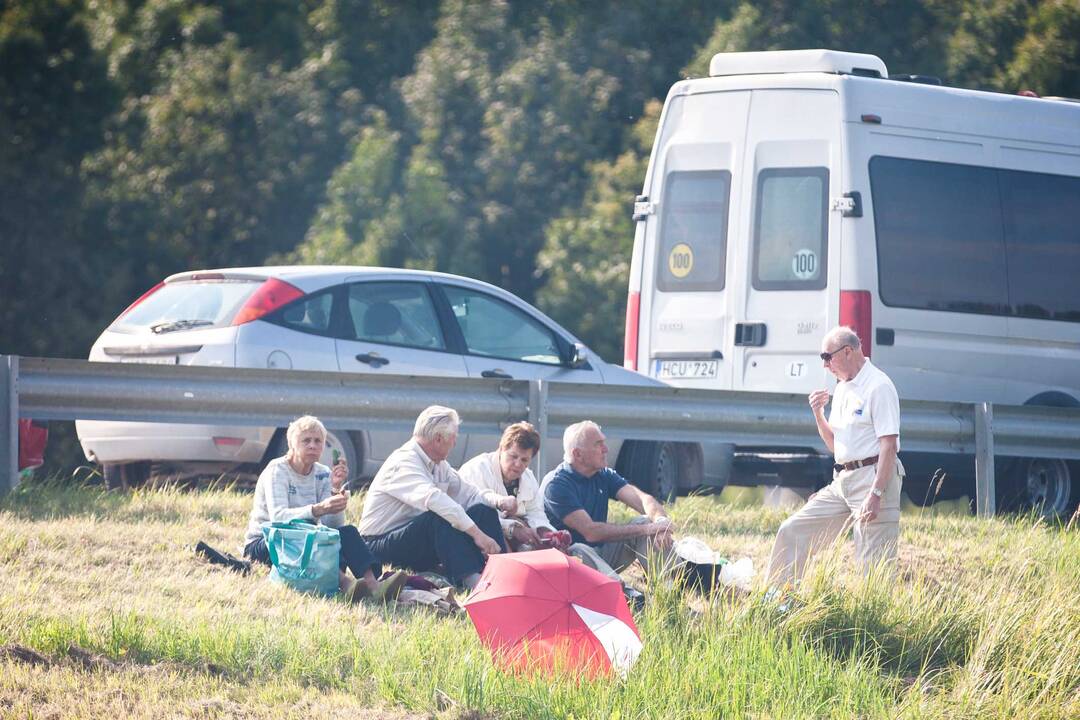 Kauniečiai kartu su visa Lietuva vėl stojo į Baltijos kelią