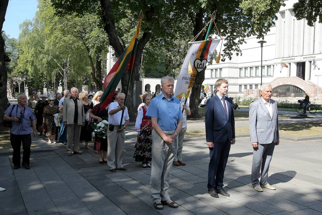 Kaune paminėta Juodojo kaspino diena ir 26-osios Baltijos kelio metinės.