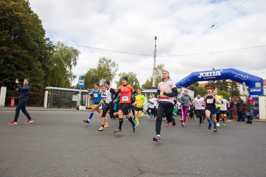 Bėgimas prieš krūties vėžį „Pink RUN“