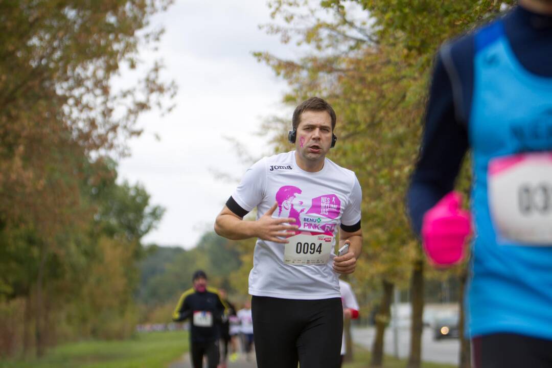 Bėgimas prieš krūties vėžį „Pink RUN“