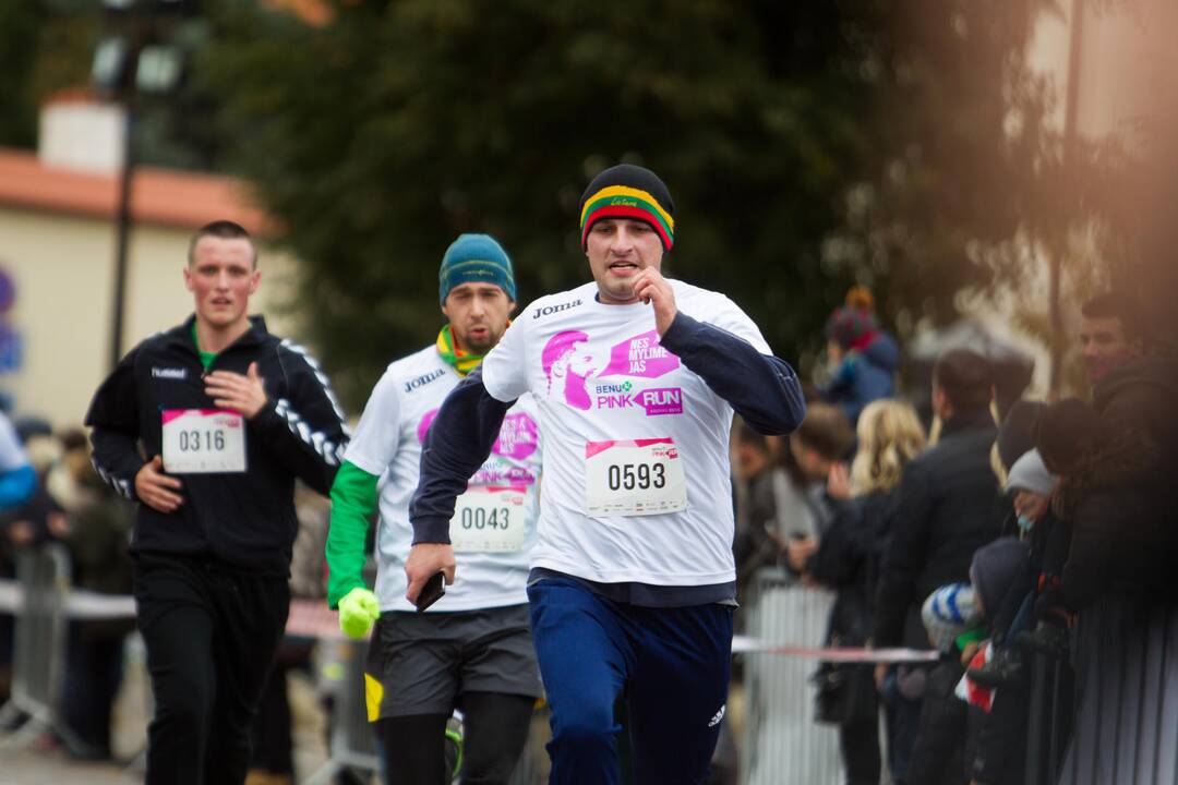 Bėgimas prieš krūties vėžį „Pink RUN“