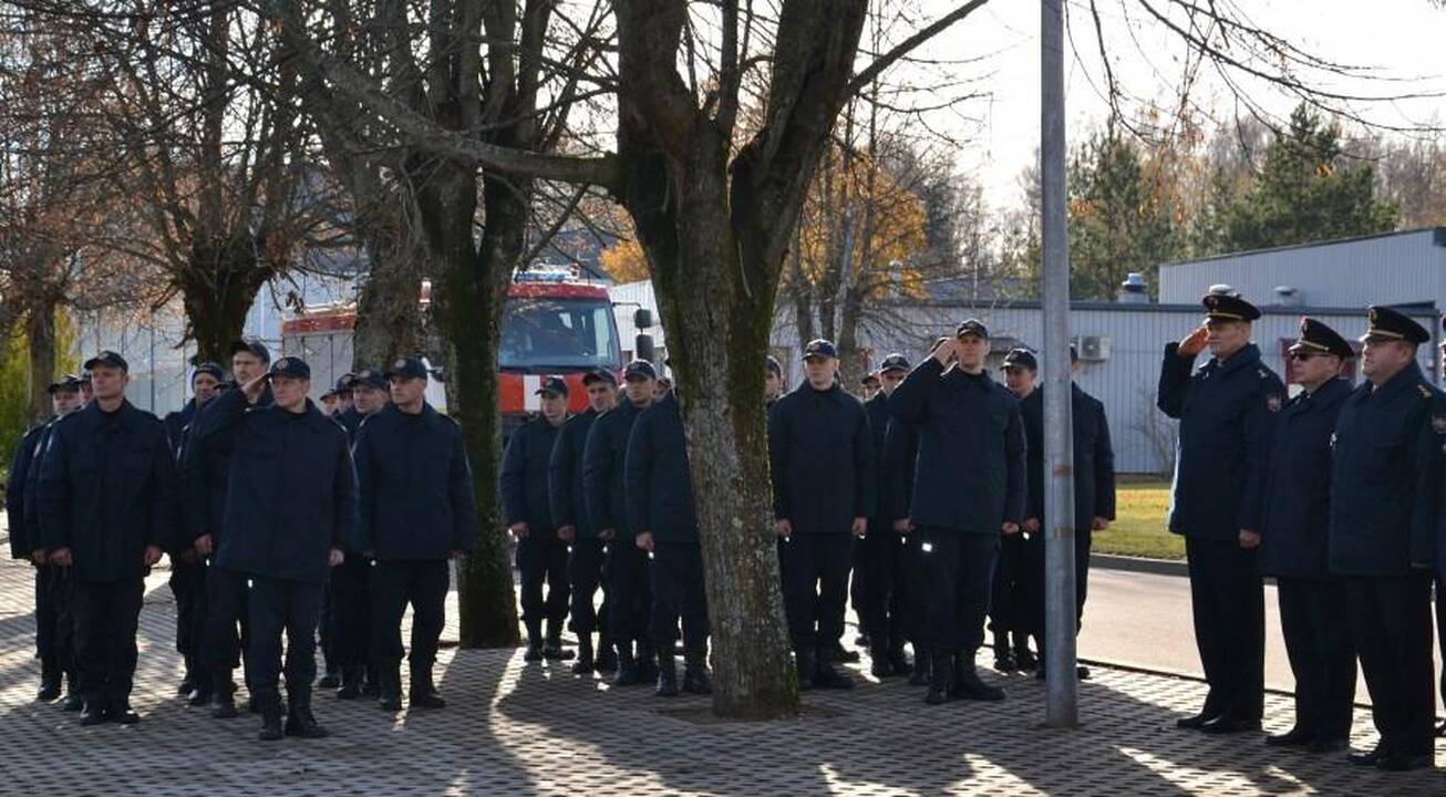 Ugniagesių profesiją įprasmino skulptūra