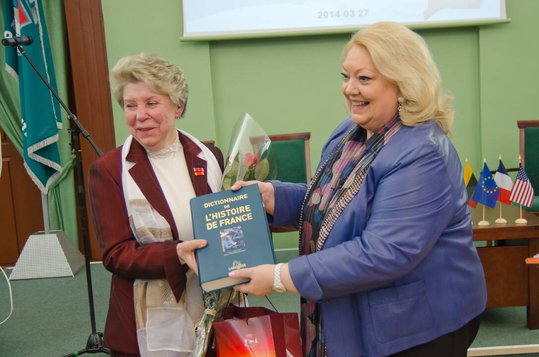 Maryse Berniau, Petras Baršauskas, Deborah A. McCarthy