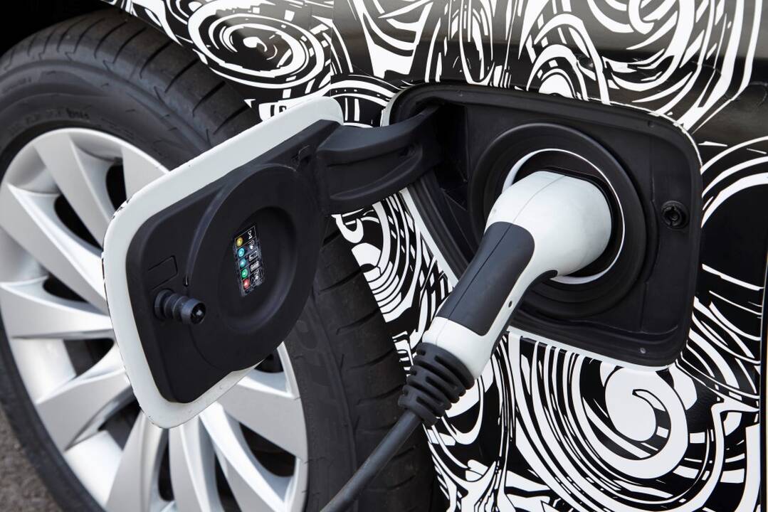 Hibridiniai BMW