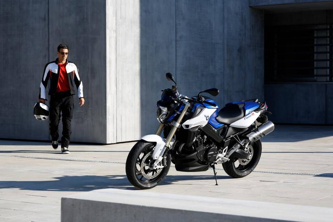 BMW F 800 R ir BMW S 1000 XR
