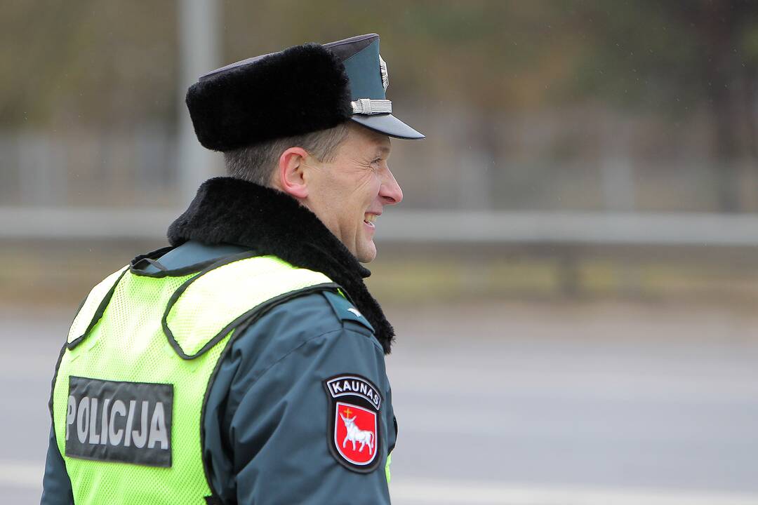 Moksleivių ir Kauno apskrities vyriausiojo policijos komisariato akcija „Su Kovo 11–ąja“.