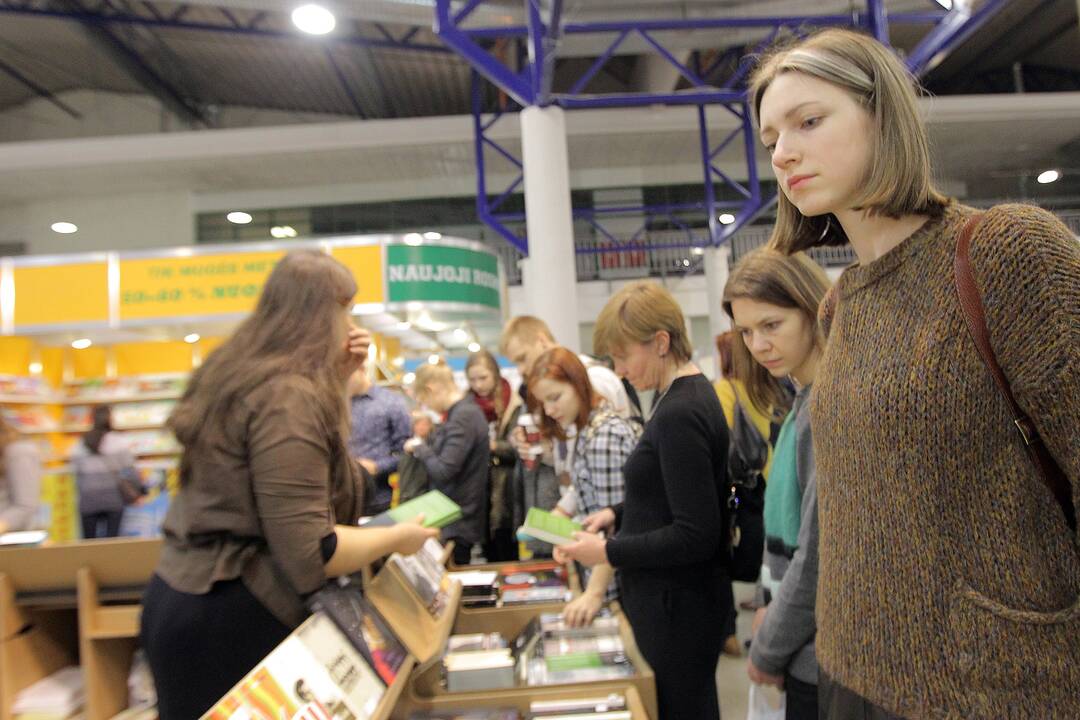 Pasivaikščiojimas po Vilniaus knygų mugę.