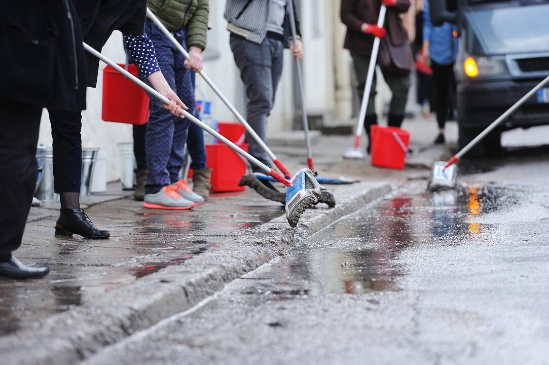 Akcija menininkui T. Dobrovolskiui atminti