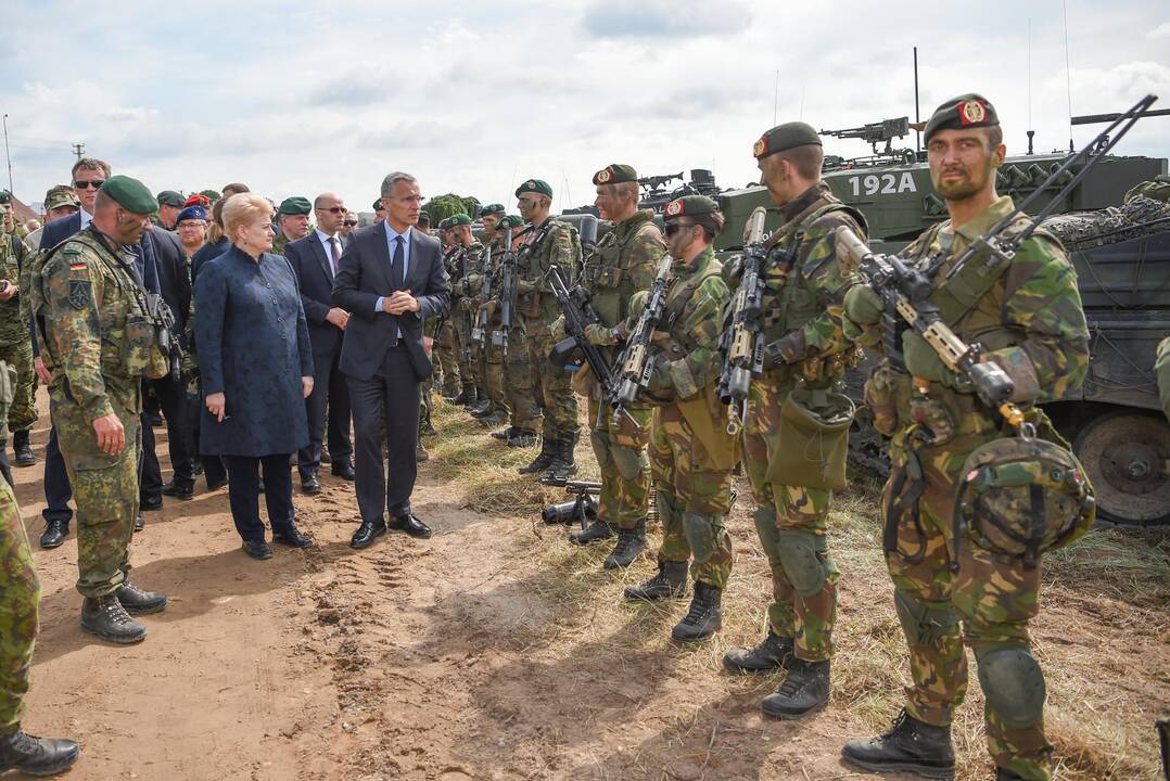 Stebėti pratybų „Geležinis vilkas“ atvyko NATO vadovas