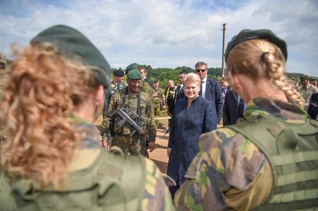 Stebėti pratybų „Geležinis vilkas“ atvyko NATO vadovas