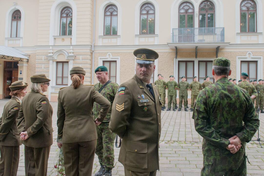 Prisiekė nauja karininkų laida