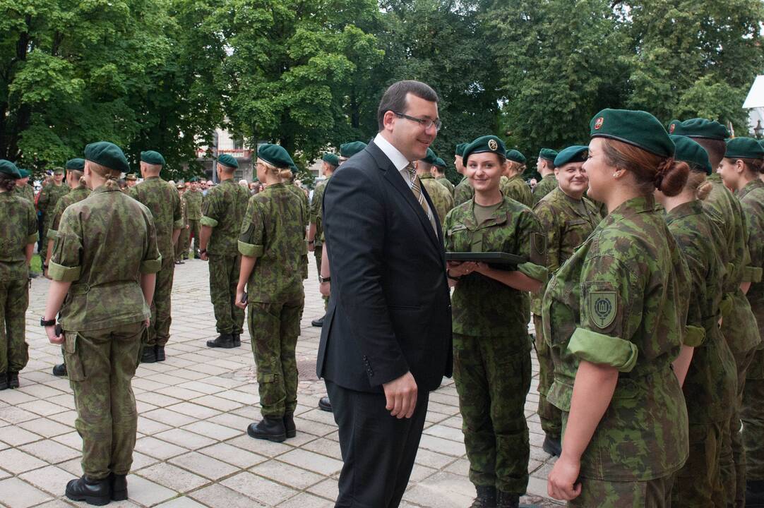 Prisiekė nauja karininkų laida