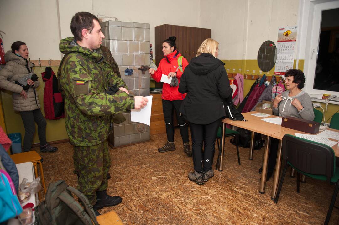 Naktinis žygis partizanų takais Pažėruose 