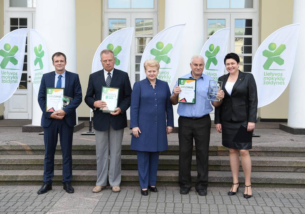 Mokyklų žaidynių nugalėtojų apdovanojimai