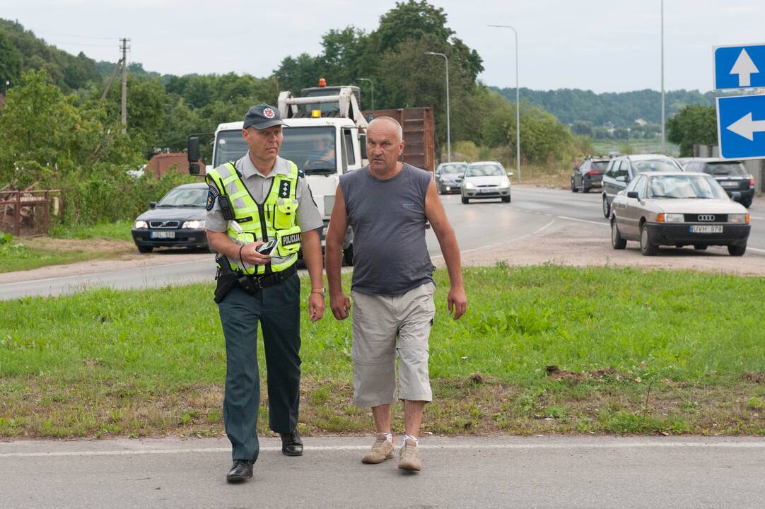 Policijos reidas Panerių gatvėje