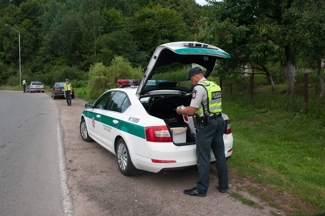 Policijos reidas Panerių gatvėje