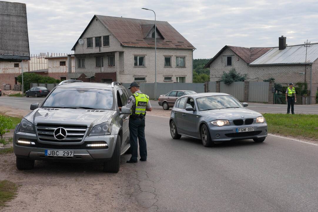 Policijos reidas Panerių gatvėje