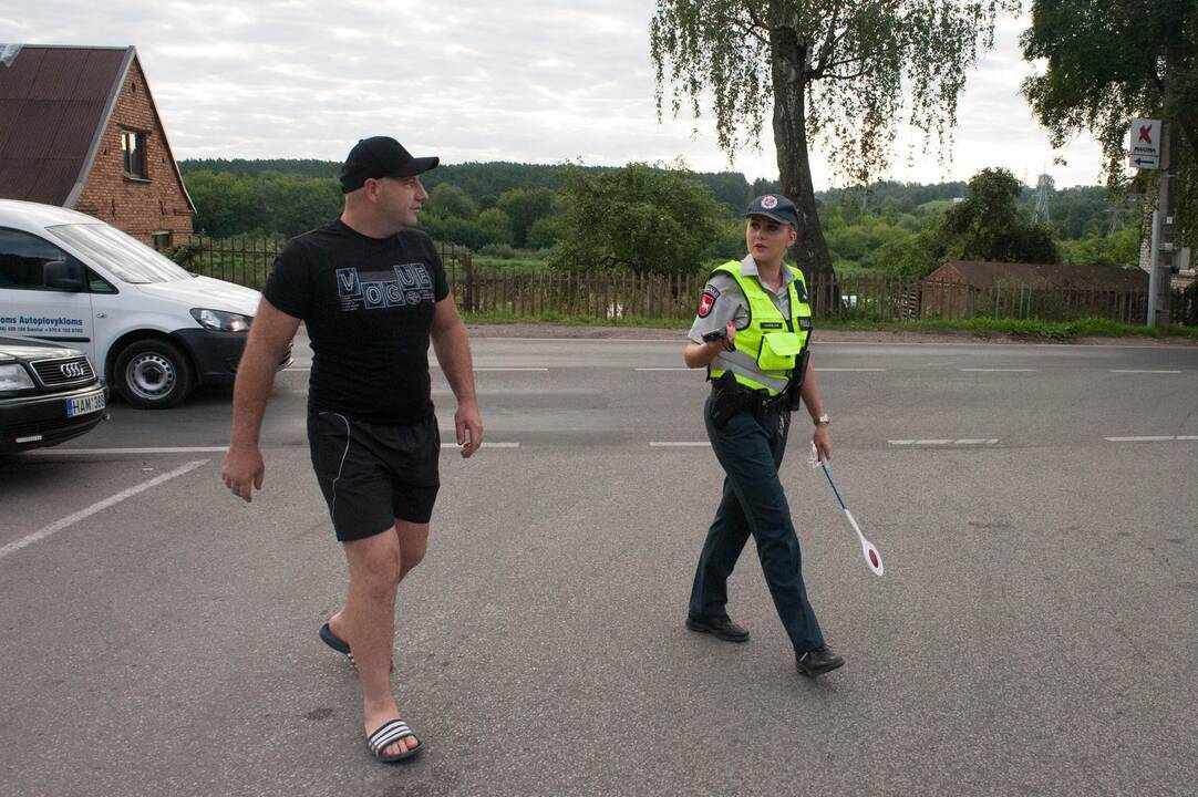 Policijos reidas Panerių gatvėje