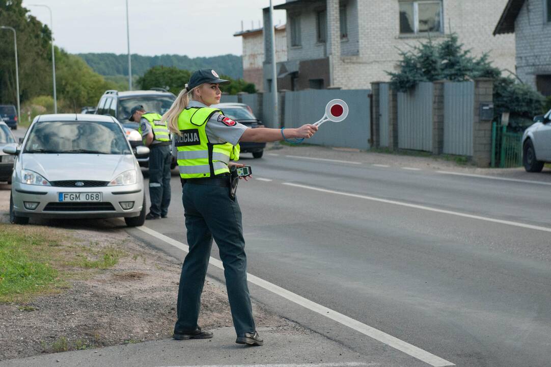 Policijos reidas Panerių gatvėje