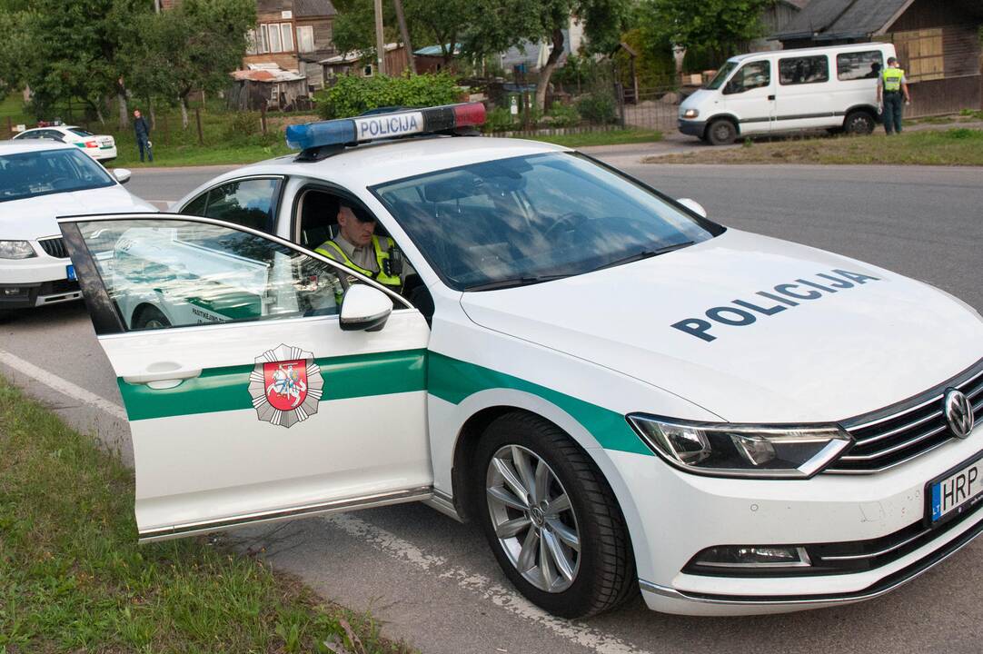 Policijos reidas Panerių gatvėje