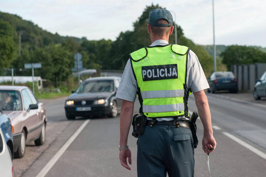 Policijos reidas Panerių gatvėje