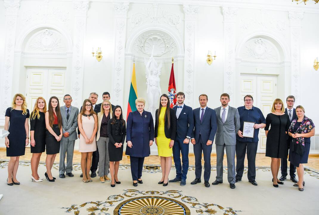 Geriausių mokslinių disertacijų laureatų apdovanojimai