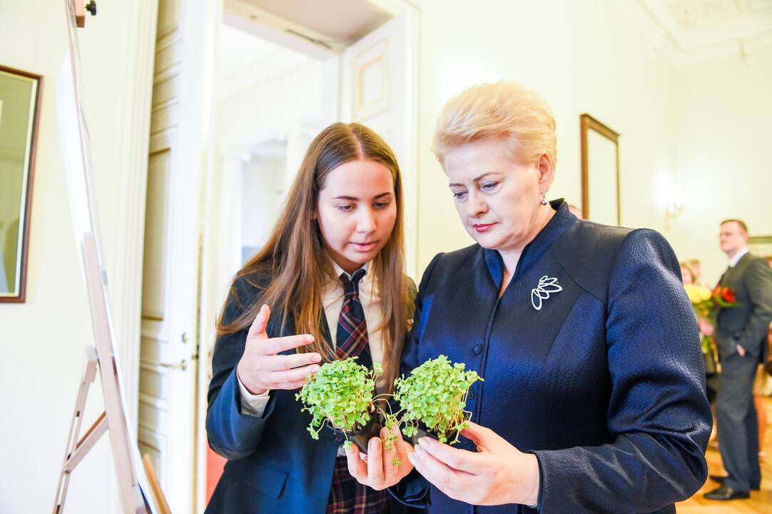 Geriausių mokslinių disertacijų laureatų apdovanojimai