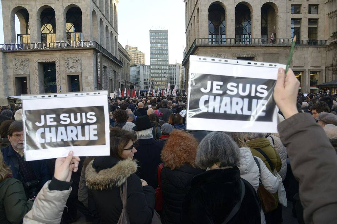 Prancūzijoje per 200 tūkst. žmonių išėjo į gatves protestuoti