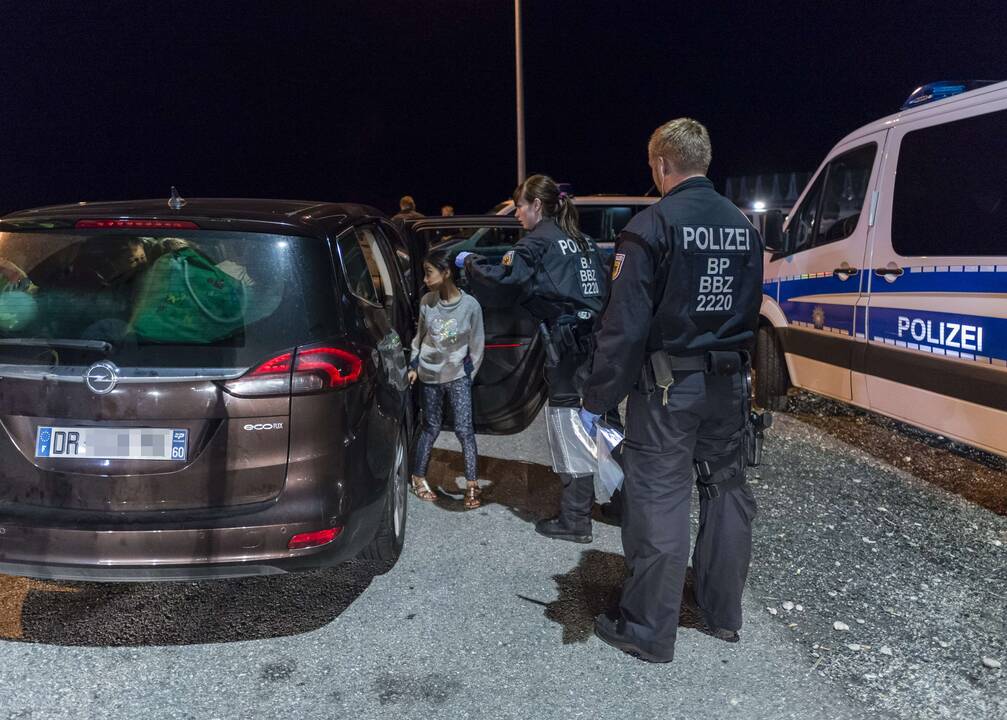 Migrantams suvaldyti Austrijos policijos nepakanka