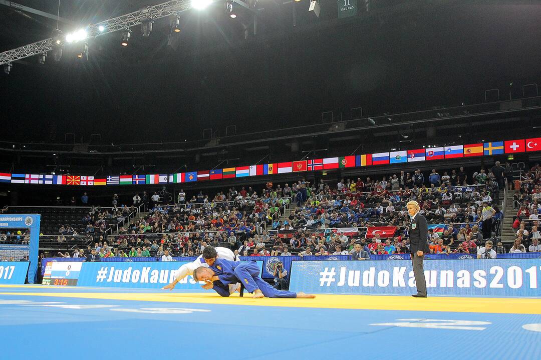 Europos jaunių dziudo čempionato pradžia