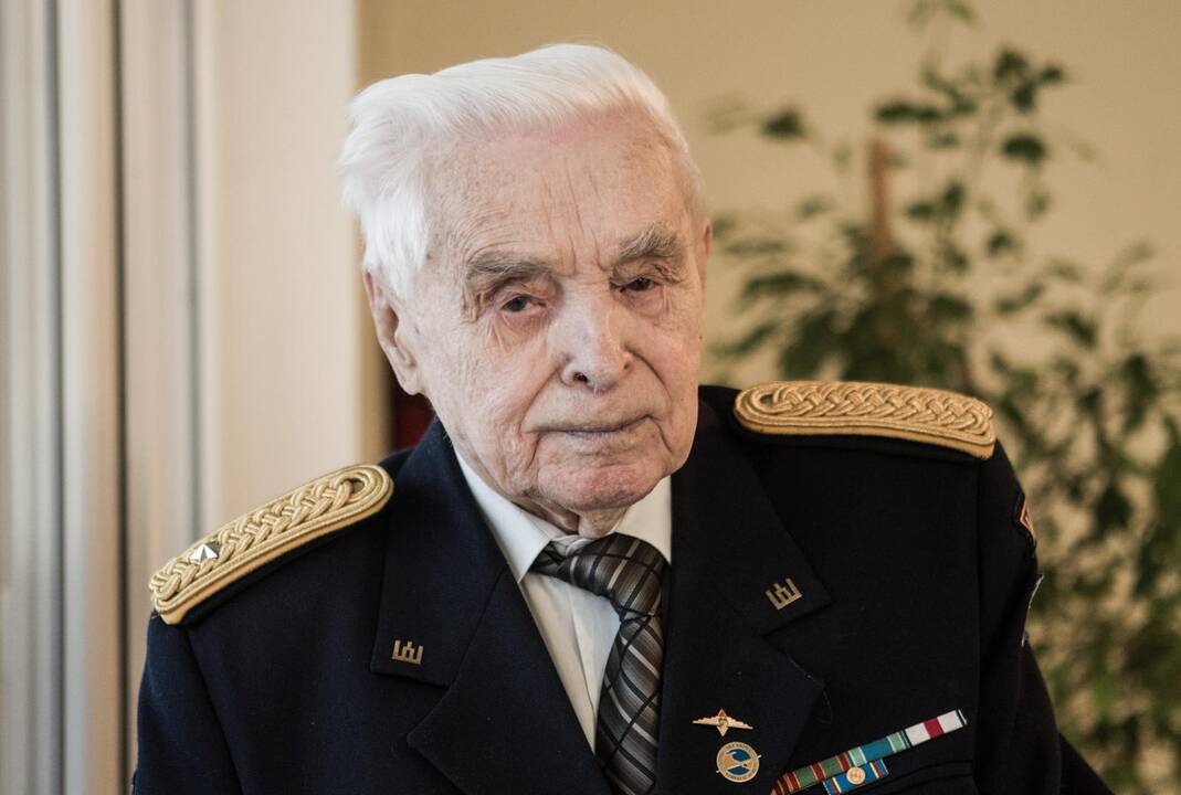 Vyriausias knygos autorius – V. Ašmenskas