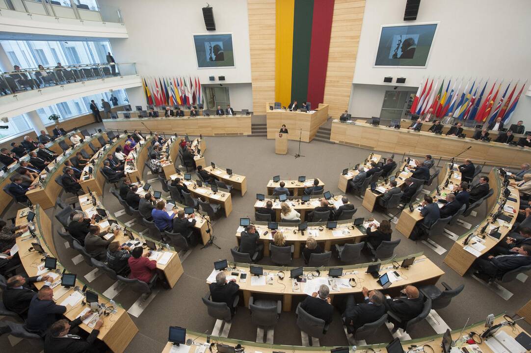 Seimas atmetė liberalų siūlymą supaprastinti neliečiamybės atėmimą