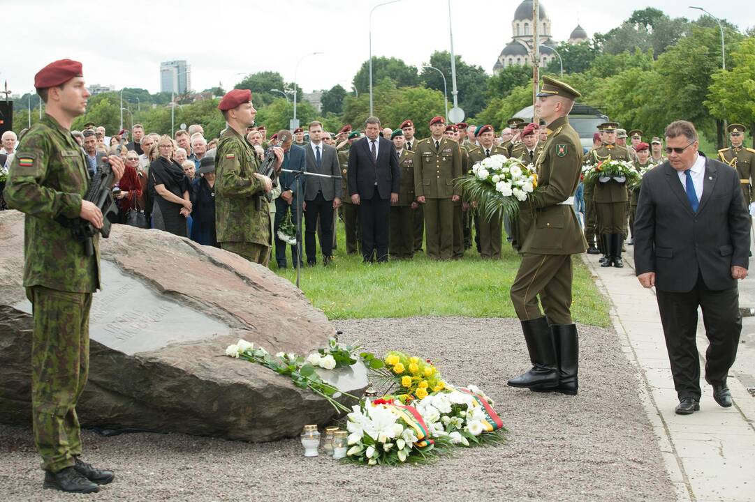 Seimo gynėjo A. Sakalausko žūties metinių minėjimas