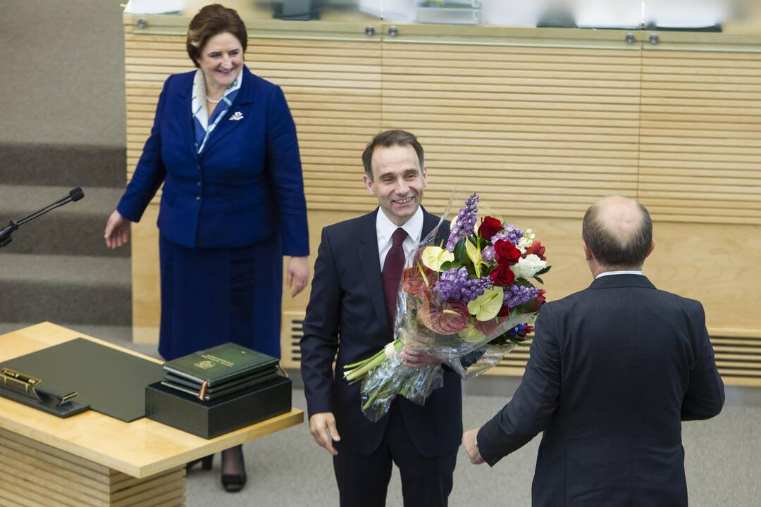 Prisiekė naujasis energetikos ministras R. Masiulis