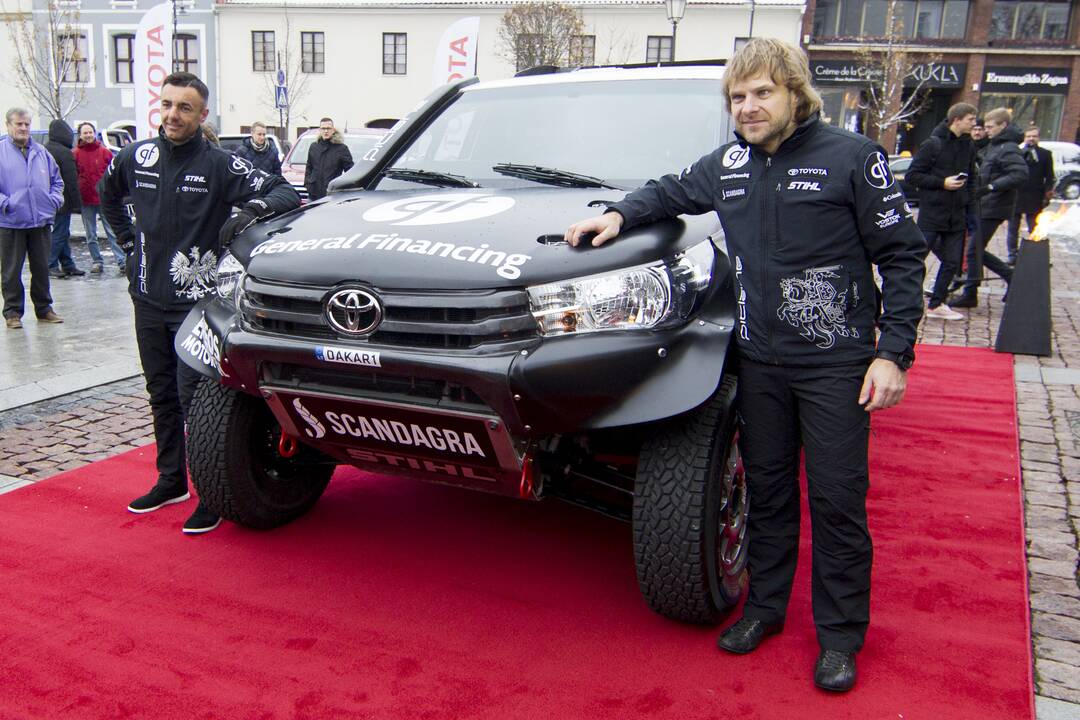 B. Vanago bolido „Toyota Hilux“ pristatymas