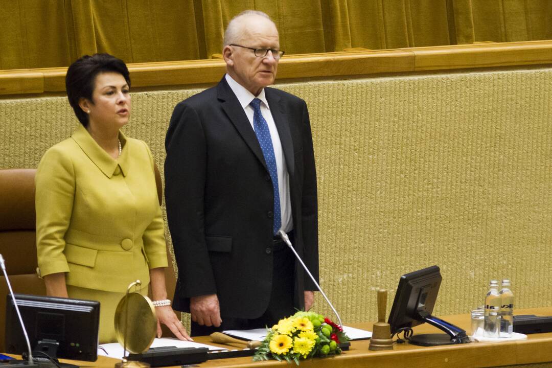 Naujas Seimas susirinko į pirmąjį posėdį