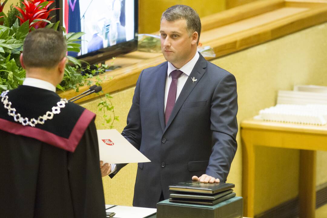 Naujas Seimas susirinko į pirmąjį posėdį