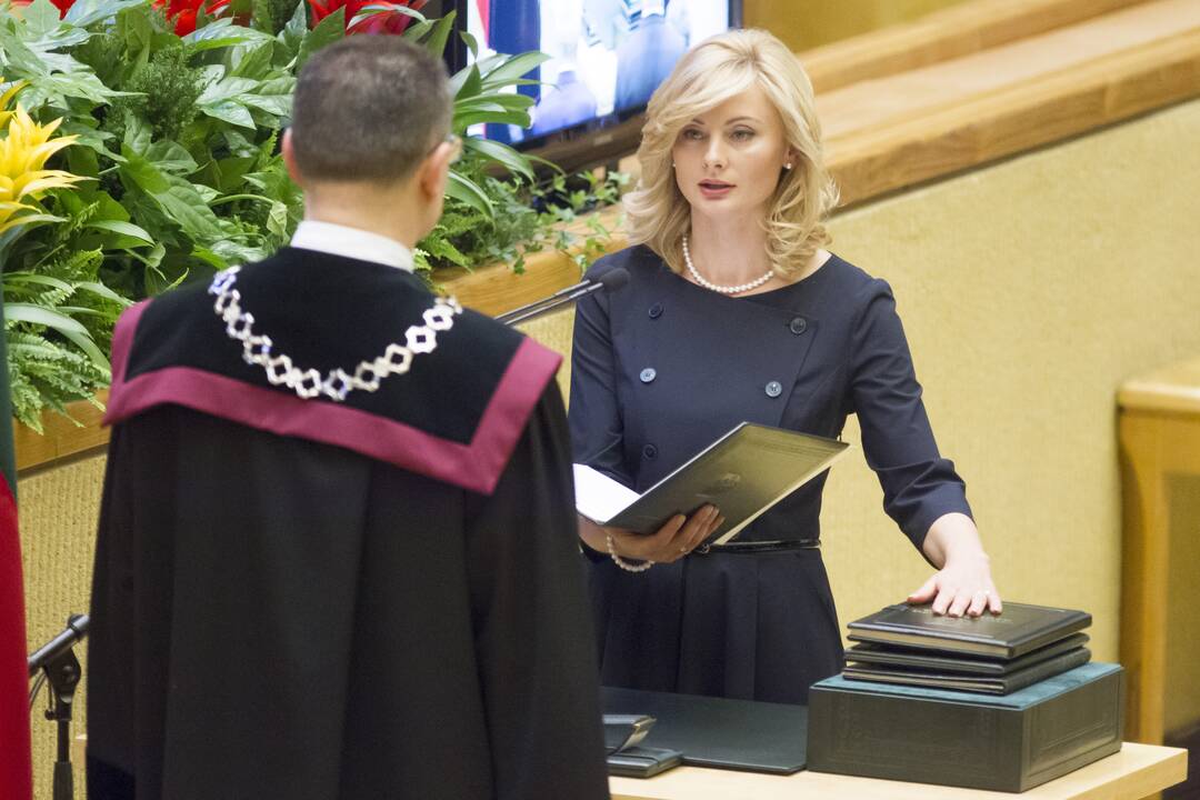 Naujas Seimas susirinko į pirmąjį posėdį