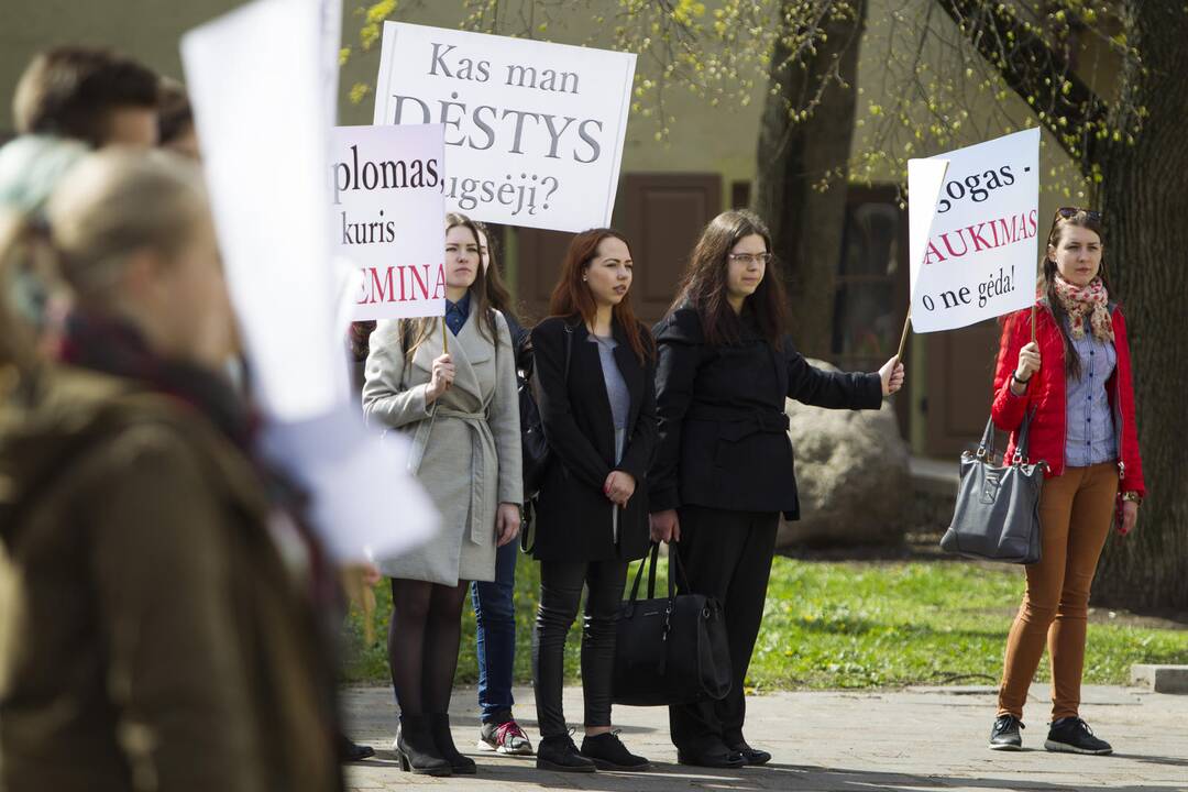 Edukologijos universiteto studentai surengė piketą