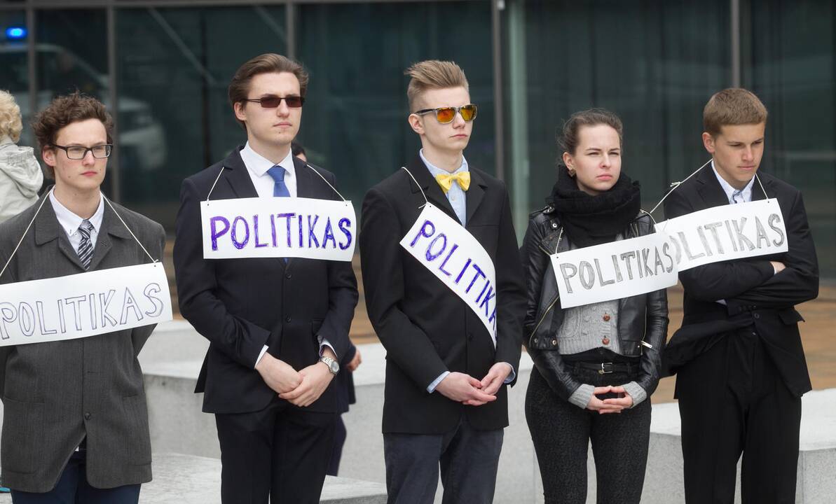 Protestavo sostinės Tuskulėnų mokyklos auklėtiniai ir mokytojai