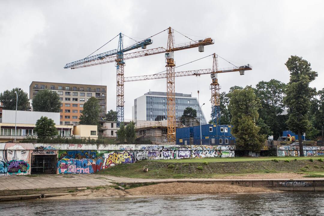 Vilniaus vadovai apžiūrėjo Neries krantinių tvarkytinas vietas