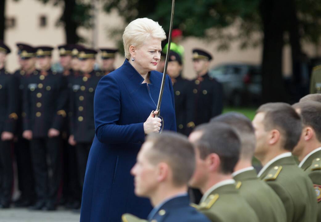 Kariūnams suteikti leitenanto laipsniai