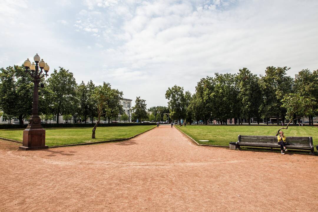 Prasideda Lukiškių aikštės atnaujinimo darbai