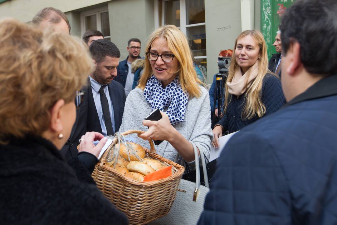 Žydų gatvėje – lentelė hebrajų ir jidiš kalbomis