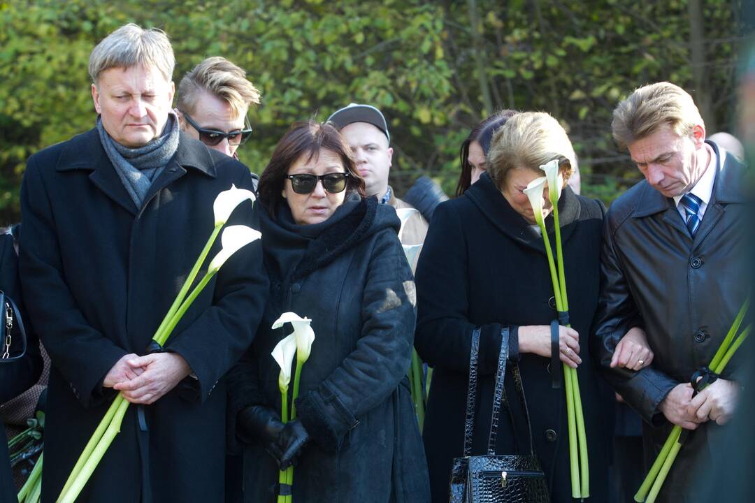 Sveikatos ministro J. Poželos laidotuvės