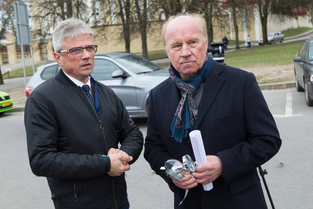 Vežėjai rinkosi į protesto akciją