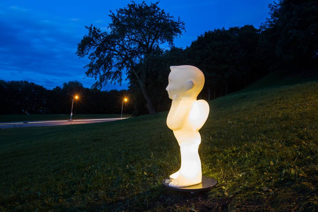 Misionierių sodų parke – šviečiantis angelas