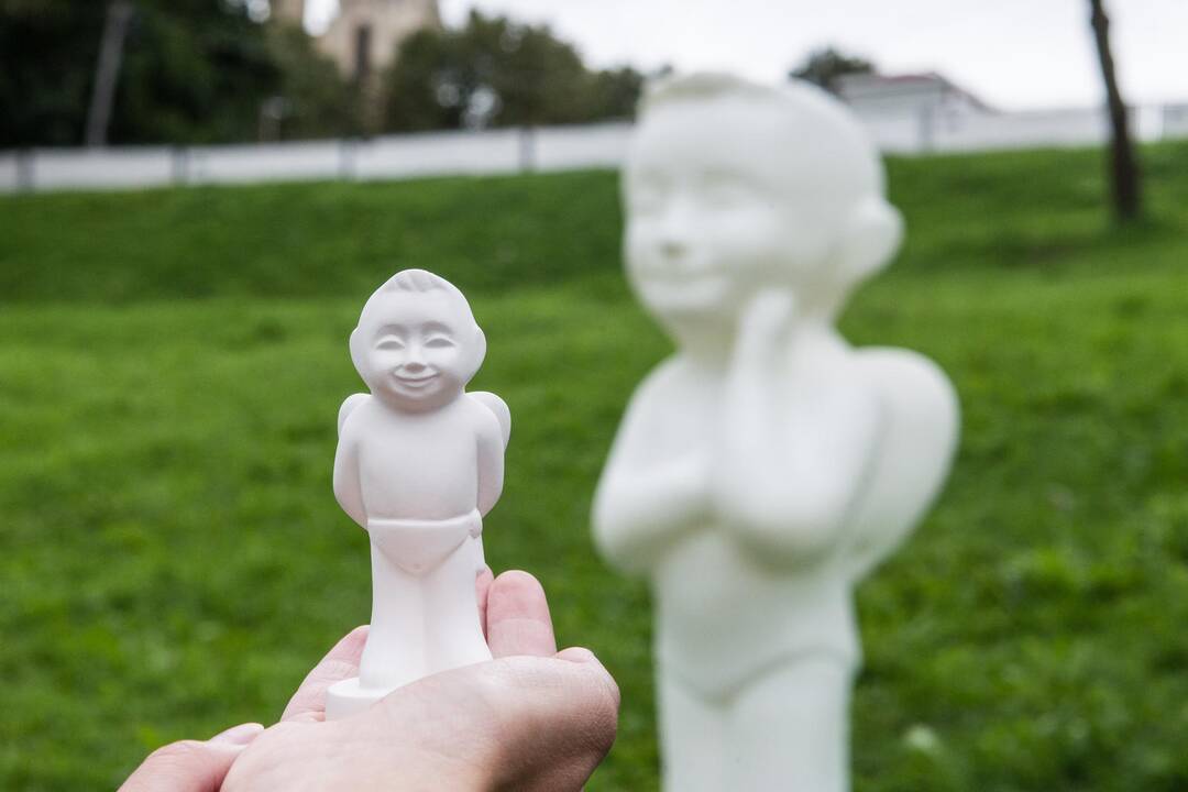 Misionierių sodų parke – šviečiantis angelas