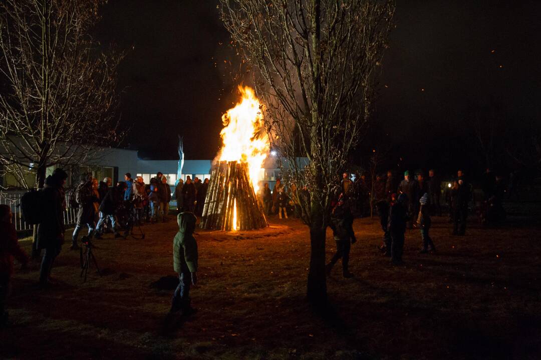 Vilniuje suliepsnojo atminimo laužai