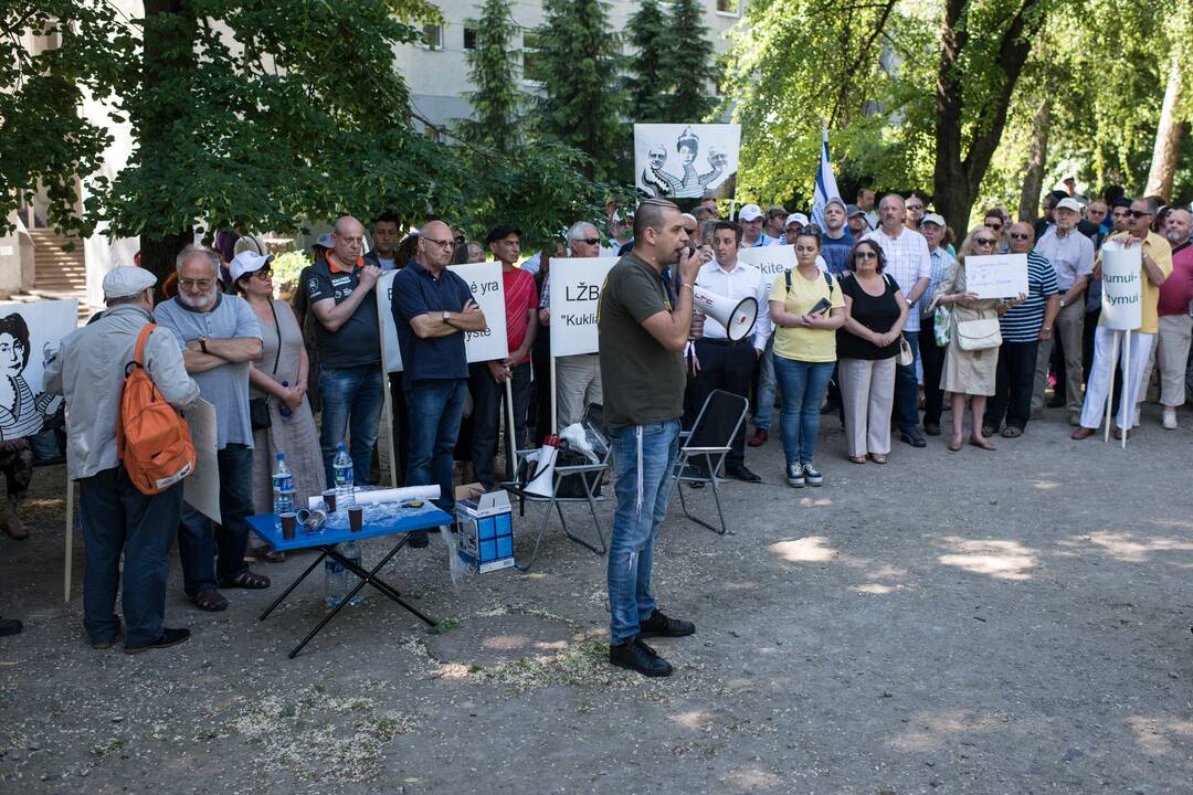 Žydai surengė protesto akciją